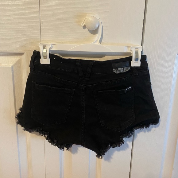 Black shorts size 25 - Picture 2 of 2